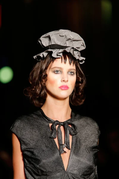 Look 3